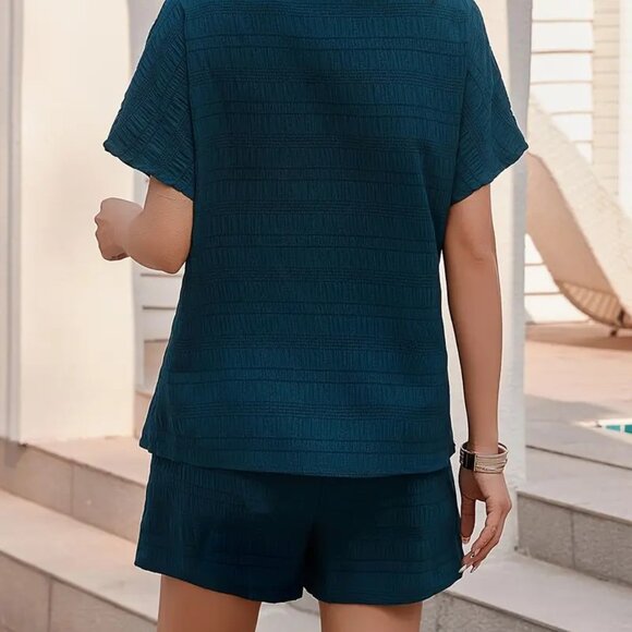 Women's Dark Green Short Sleeve Round Neck Pocket Set Short & Top M - Picture 3 of 4